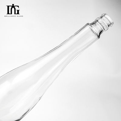 550ml 위스키 브랜디 보드카 위스키 브랜디 보드카 오리엔트/ODM 용납 및 조각 표면 처리