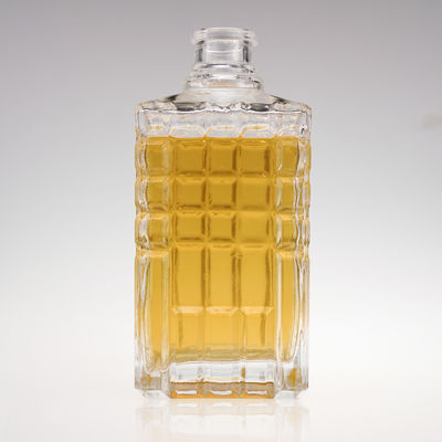 OEM/ODM 수용 가능한 위스키 및 뷰티용 친환경 유리 병 500ml