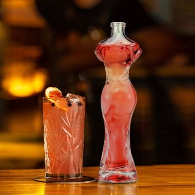 주문 150ml 500ml 여성 몸 모양의 술 진 보드카 술 병 코크가 있는 유리