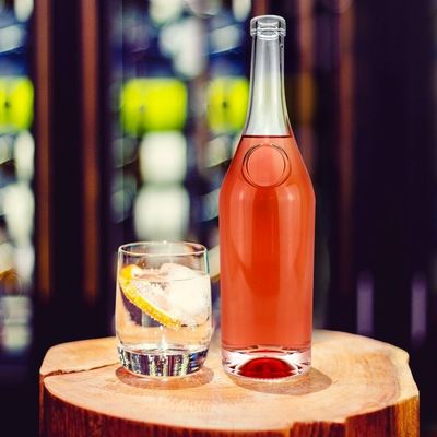 투명한 700ml 두꺼운 바닥 맑은 유리 병 차 브랜디 럼 와인과 주스