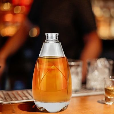 용납 OEM/ODM 500ml 스크린 프린팅과 함께 유리 진 병