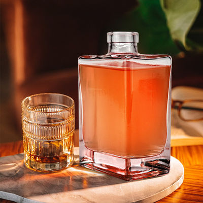 음료 500ml 광장 평면 어깨 맑은 유리 병 술과 음료