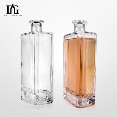 500ml 750ml 두꺼운 바닥에 새겨진 핫 스탬핑 라벨 술용 보드카 병