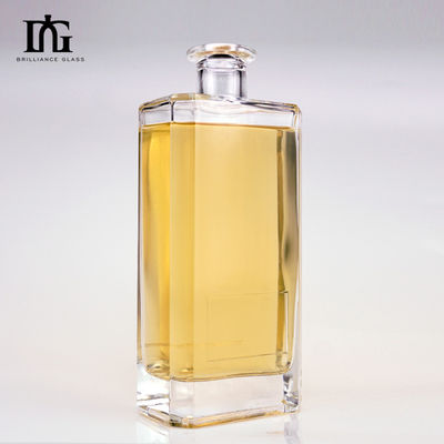 500ml 750ml 두꺼운 바닥에 새겨진 핫 스탬핑 라벨 술용 보드카 병