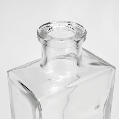 용량 500ml 위스키, 럼, 술, 보드카 진을 위한 평평한 빈 맑은 유리 술병