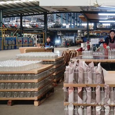 50cl OEM/ODM 슈퍼 플린트 셔츠 맑은 유리 술 병 코크와 나사 캡