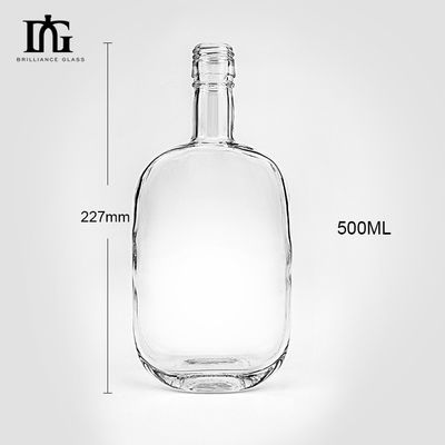 500ml 투명 보드카 유리 병, 밀폐 된 코크와 새겨진 표면