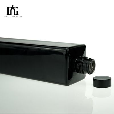 낮은 MOQ 500ml 700ml 750ml 크기의 와드카 위스키 럼 진의 유리 술 병