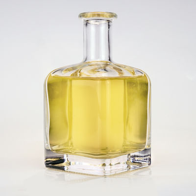 맞춤형 정사각형 유리 위스키 병 세트 5CL 500ML 750ML 얼음 접시 기본 재료 유리