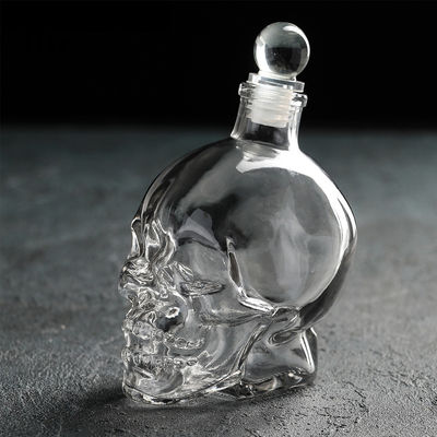 500ml/750ml 맞춤형 두개골 병 용납 고객 로고 코크 나사 캡 타입