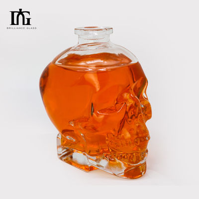 500ml/750ml 맞춤형 두개골 병 용납 고객 로고 코크 나사 캡 타입