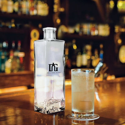 주문 500ml 맑은 흰색 진 보드카 테킬라 음주 유리 술 병 코크