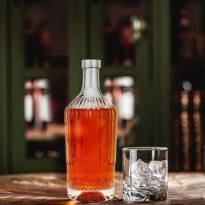 500ml 750ml 용량과 코크 밀폐 유형으로 재활용 가능한 빈 유리 적포병