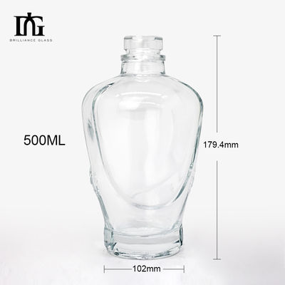 다른 음료 50cl 빈 보드카 위스키 유리 병 코크 뚜?? 과 매트 표면