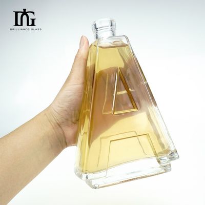 조각 표면 처리 50cl 맑은 빈 위스키 보드카 코크가 있는 유리 병