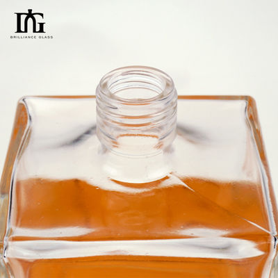 투명한 정사각형 유리 병 500ml 700ml 와이스키 딘 럼 로고 용납