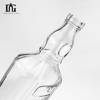 OEM / ODM를 위해 700ml 위스키 병을 새기 추가 플린트 유리 위스키 톱 허용