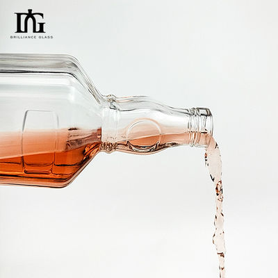 OEM / ODM를 위해 700ml 위스키 병을 새기 추가 플린트 유리 위스키 톱 허용
