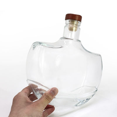 위스키 럼 진과 다른 음료를 위한 두꺼운 바닥 500ml 유리 병