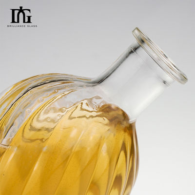 250ml/500ml/700ml/750ml 용량 녹화 표면 위스키 보드카를 위한 유리 병
