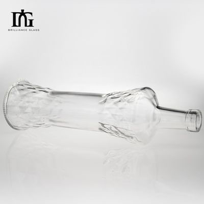 맑은 빈 브랜디 위스키 럼 진 음료 와인 유리 코크가 있는 술 병