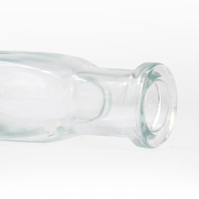 500ml 조각 된 유리 병은 독특한 모양의 룸 진과 브랜디 스피릿을 위해