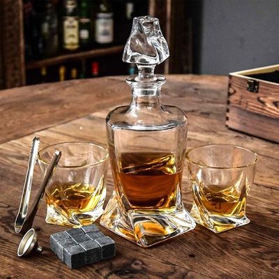 500ml/700ml/750ml 용량 맑은 빈 술 음료 진의 유리 병