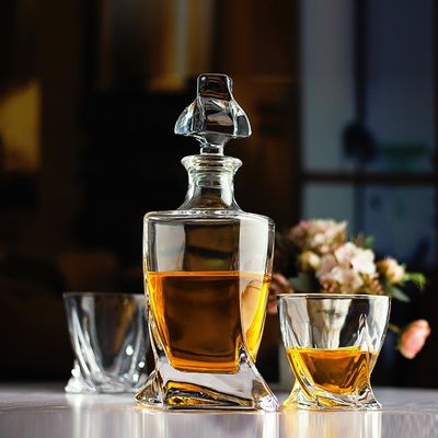 500ml/700ml/750ml 용량 맑은 빈 술 음료 진의 유리 병